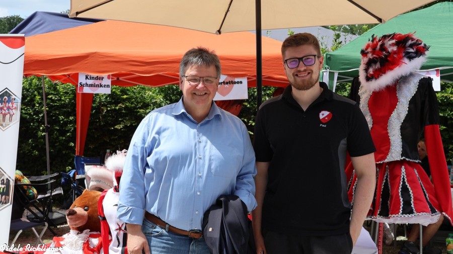 Bezirksbürgermeister Andreas Markurth und Präsident Paul Langner